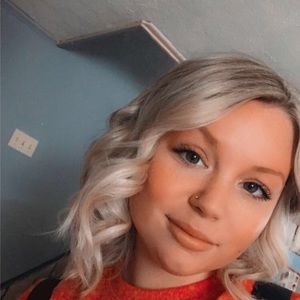 Meet your Posher, Mia